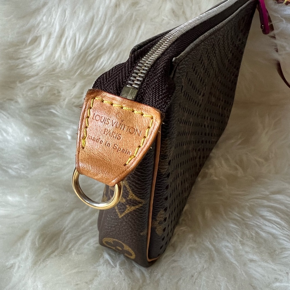 Louis Vuitton Perforated Monogram Clutch - Picture 10 of 10